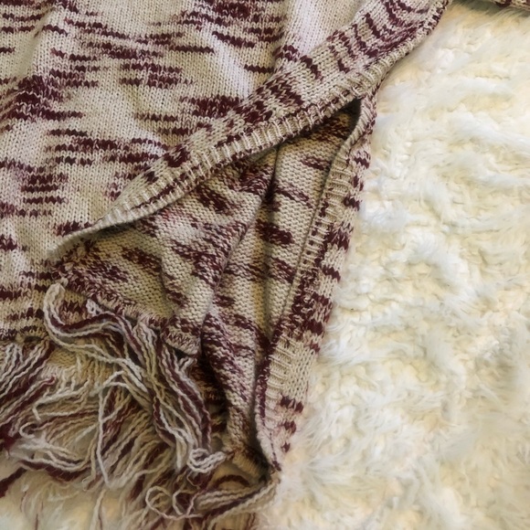 H&M Sweater - Picture 2 of 10